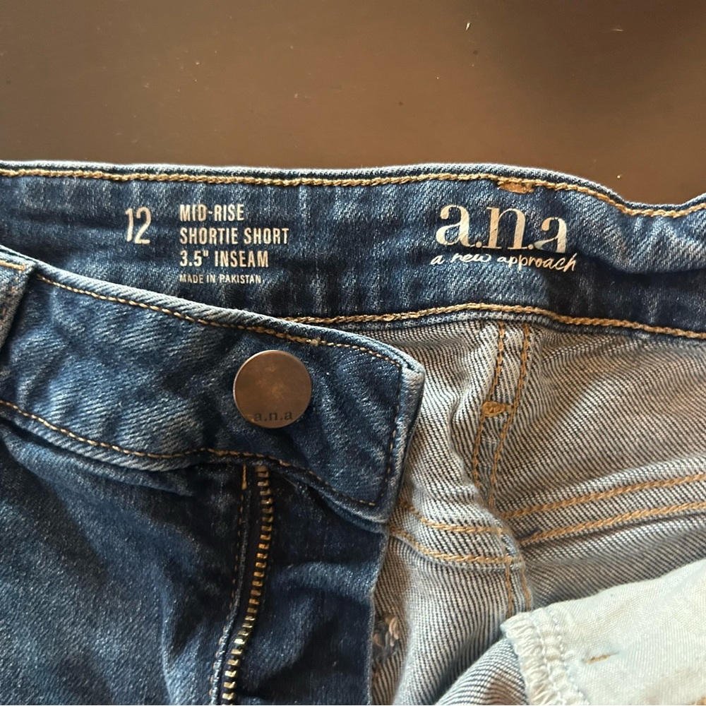 a.n.a Women's Dark Blue Jean Shorts - Picture 2 of 3